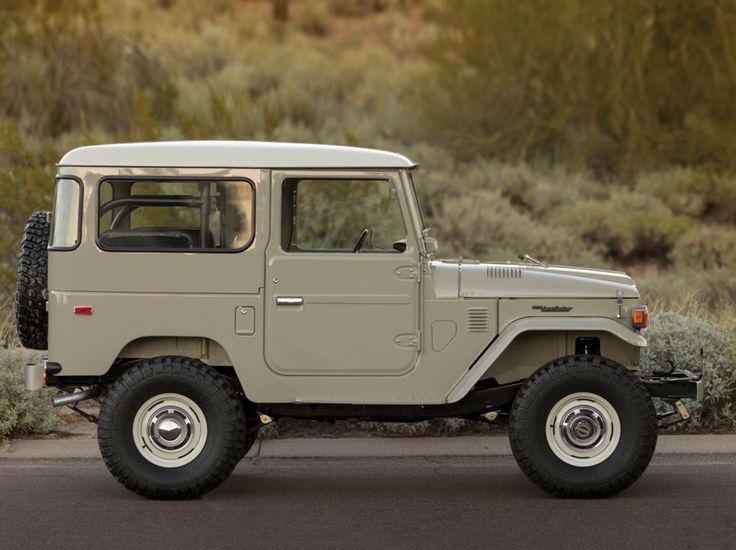 15-Perfectly-Rugged-Photos-Of-A-1976-Toyota-FJ40-Land-Cruiser