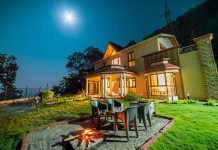 The Lake Hideout Hotel